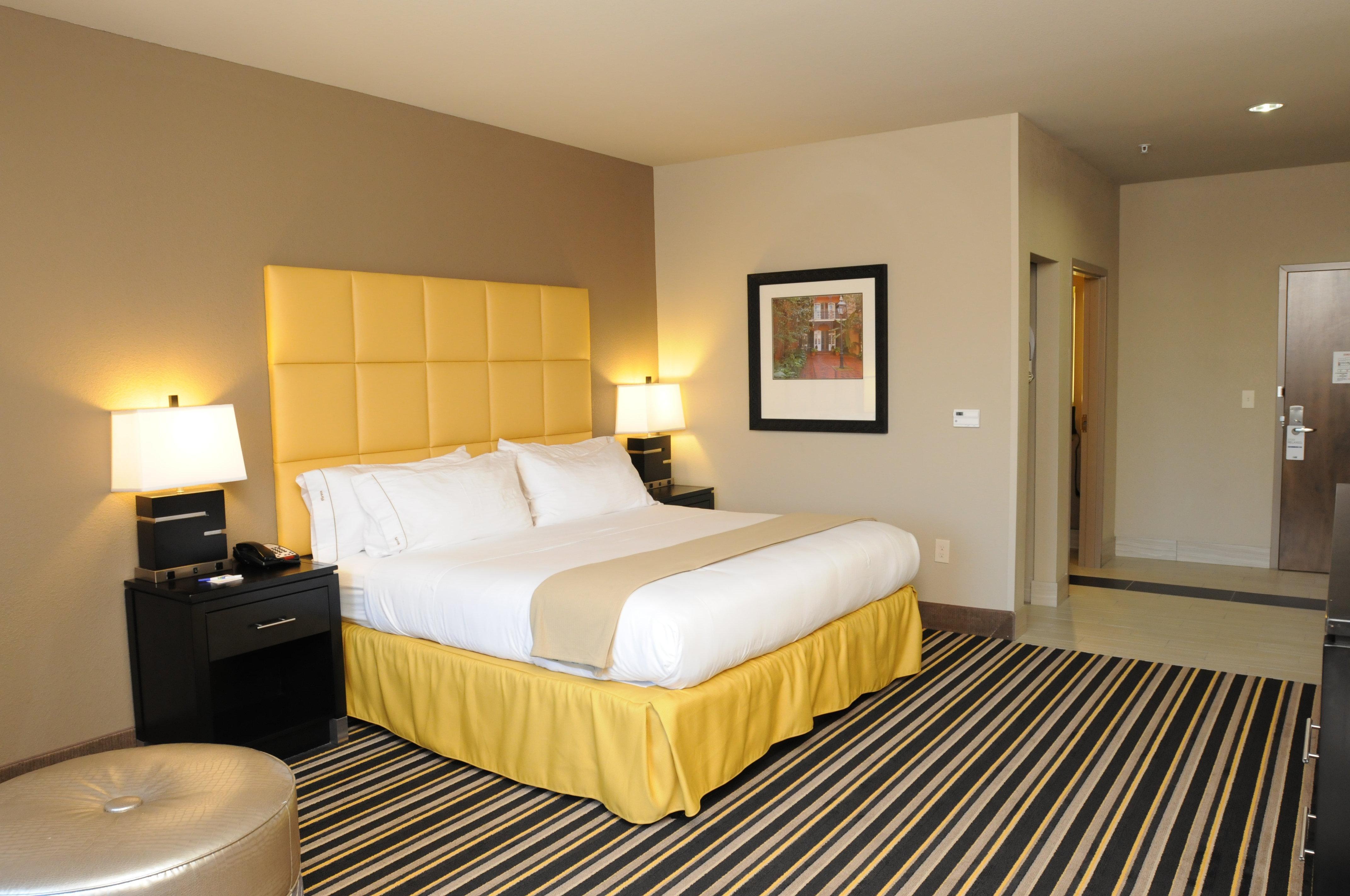 Holiday Inn Express Covington-Madisonville By Ihg Eksteriør bilde